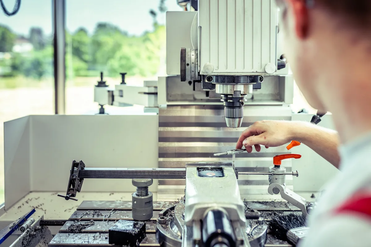 Ausbildung1 Die Zahl der Auszubildenden ist der IHK Ostwürttemberg zufolge rückläufig.
