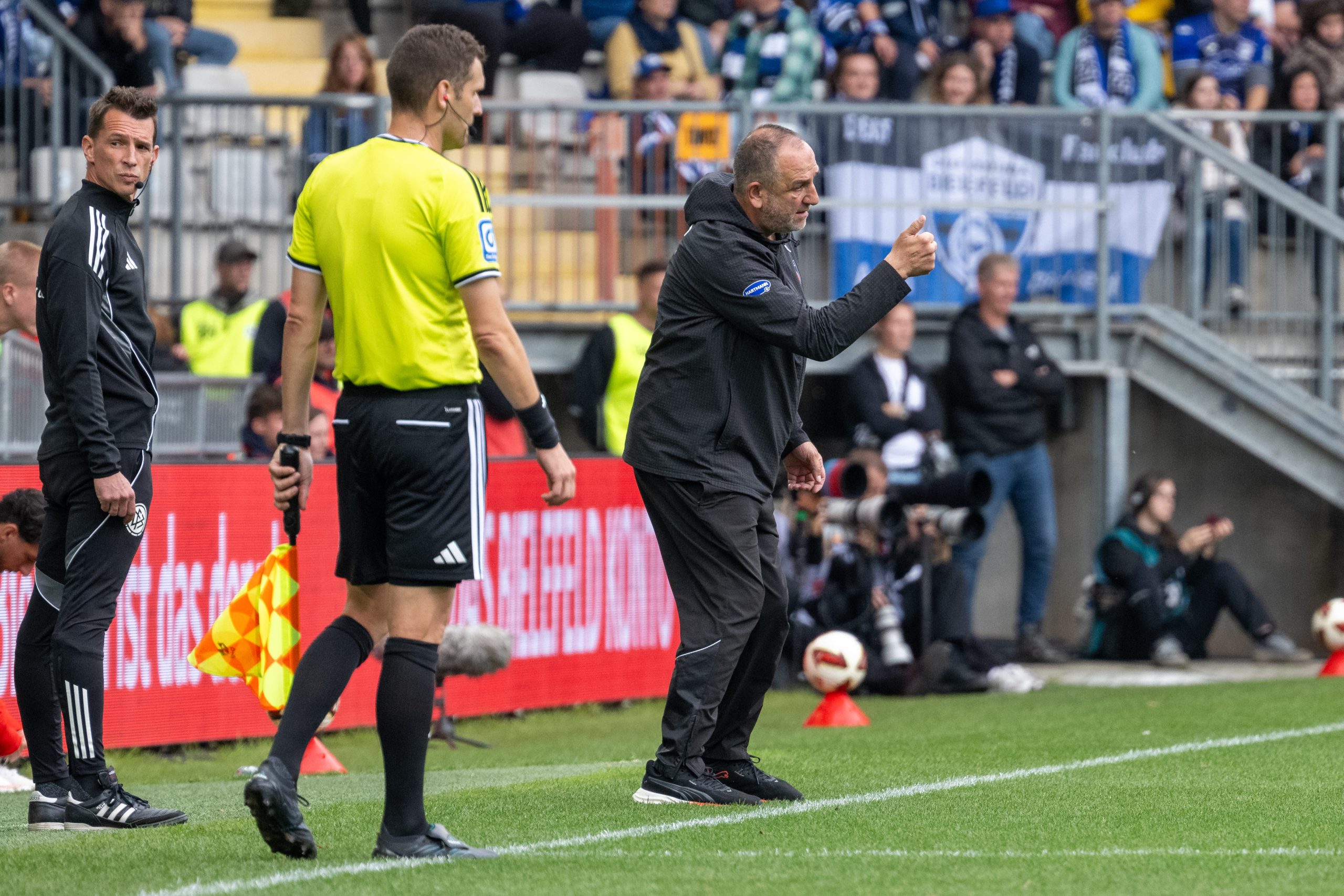 Daumen hoch: Die Heidenheimer zeigen, dass auch ohne einen Trainerwechsel auf eine schwierige sportliche Situation reagiert werden kann. 