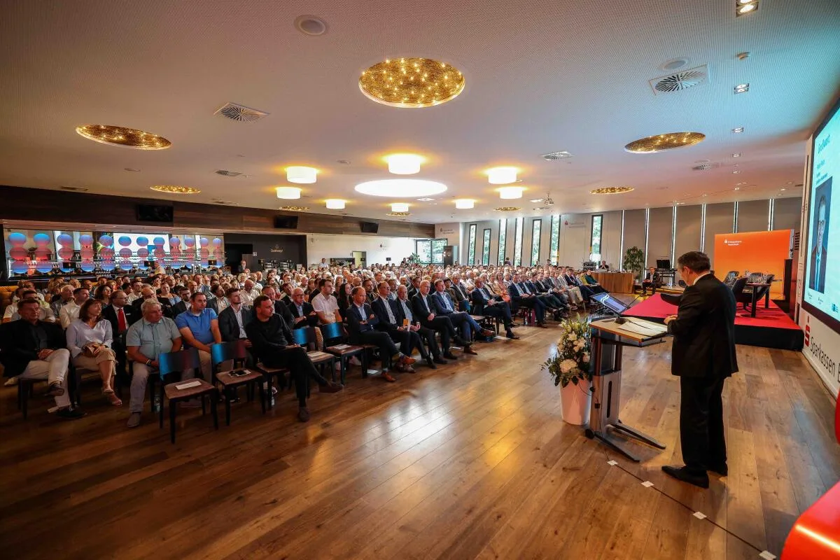 Großes Interesse an innovativen Unternehmen aus Ostwürttemberg zeigte der Publikumsandrang bei der Verleihung des Innovationspreises im Sparkassen-Businessclub der Voith-Arena.