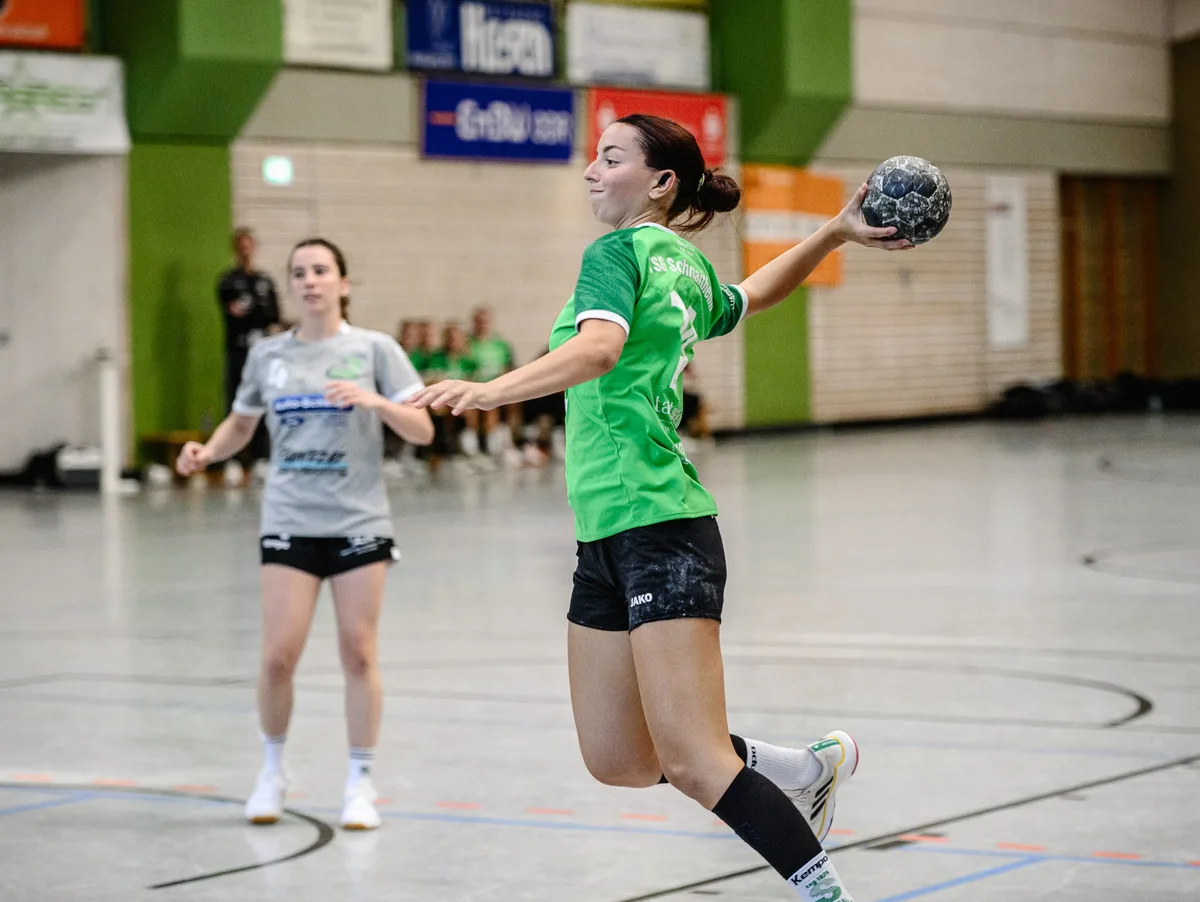 Frauenhandball-Verbandsliga: TSG Schnaitheim gegen HSG Strohgäu Die Handballerinnen der TSG Schnaitheim um Carina Schmeißer zeigen in der Verbandsliga weiter starke Leistungen.