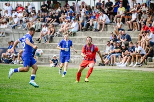 Freundschaftssspiel: Die Traditionsmannschaft des FCH spielt beim VfL Gerstetten. Rund 500 Zuschauer verfolgen das Spiel zwischen dem VfL Gerstetten und der FCH-Traditionsmannschaft mit ihrem Kapitän Marc Schnatterer.