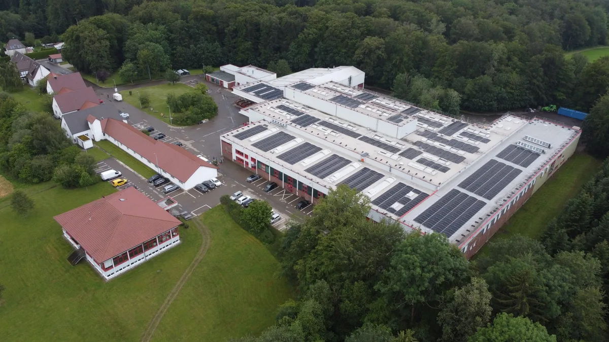 Pfisterer feiert in Gussenstadt sein 80-jähriges Bestehen. Pfisterer feiert in Gussenstadt sein 80-jähriges Bestehen.