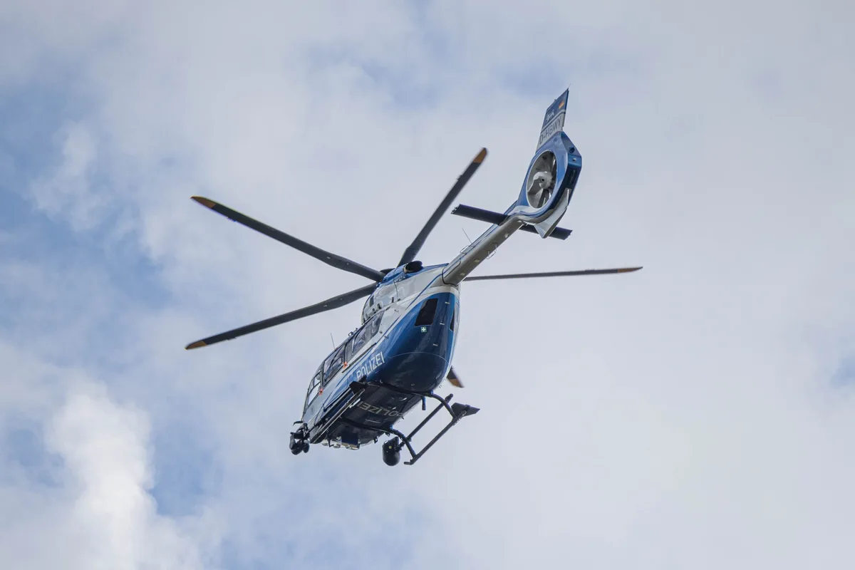 Vermisstensuche mit dem, Polizeihubschrauber Symbolfoto