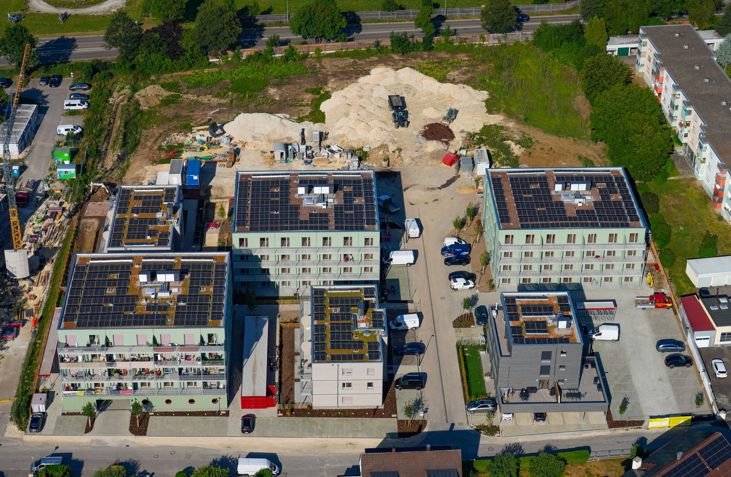 Anfang August sollen sämtliche 98 Wohnungen in den sechs neuen Gebäuden auf dem Kleehof-Areal bezugsfertig sein. Kommendes Jahr folgt der zweite Bauabschnitt.