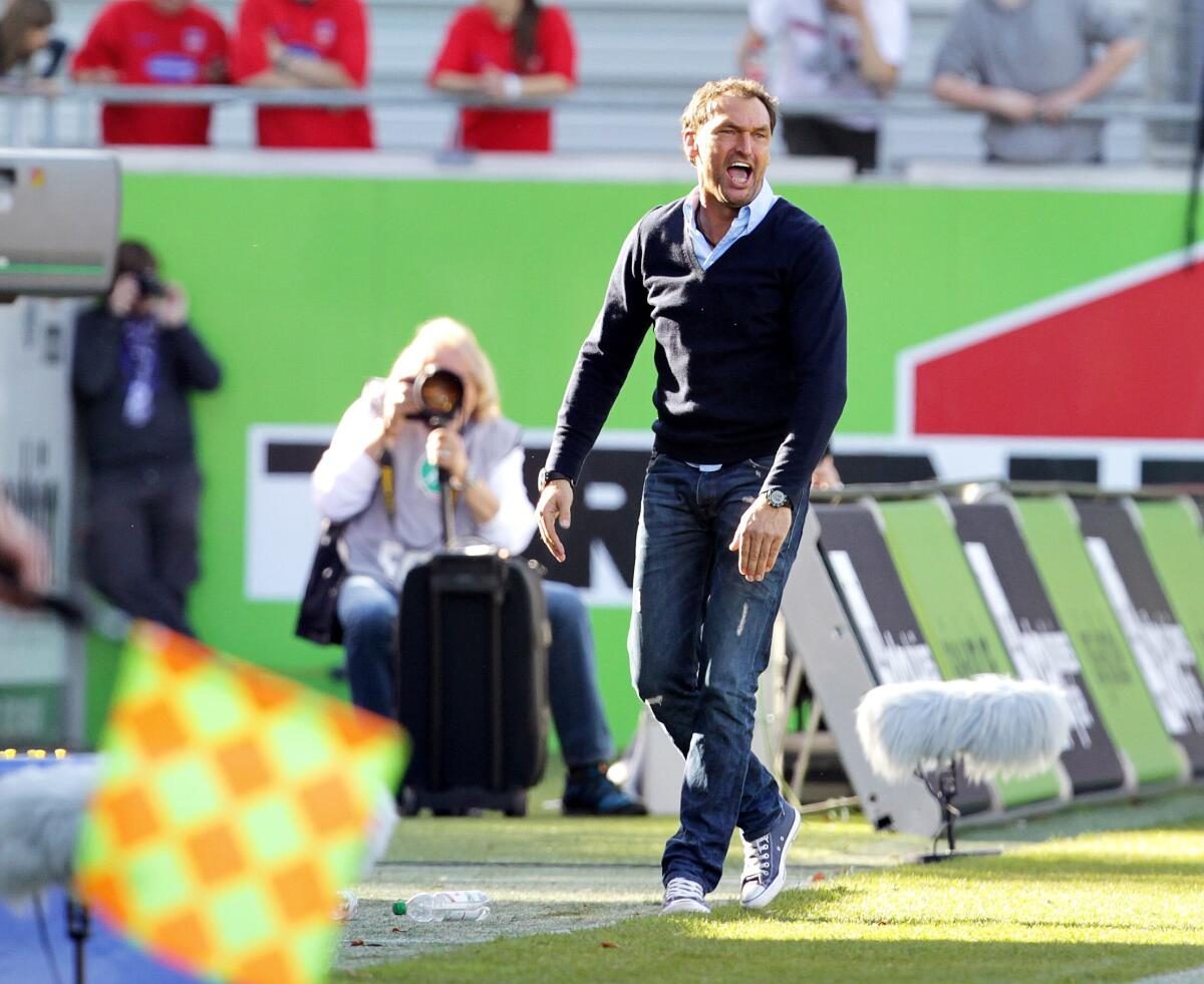 Schmidt vs. Wollitz: Why the premiere match between FCH and Energie ...