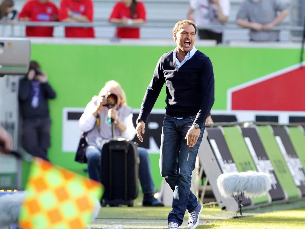 wollitz Für „Pele“ Wollitz ist es der zweite Besuch in der Voith-Arena. Im Oktober 2012 war er mit dem VfL Osnabrück auf dem Schlossberg zu Gast. Das Duell zwischen dem FCH und dem FC Energie Cottbus gab es hingegen noch nie.