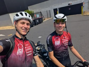 c6b03652-5ff3-40cc-8ecc-838b4943f8c9 Auf die Räder, fertig, los: Jeremia Stark (links) und Jonas Ramsperger hatten sichtlich Spaß an ihrem ersten großen Radabenteuer.