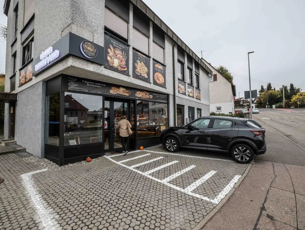 Balkan-Bäckerei, Balkans Gold, Ulmer Straße, eröffnet, Seit dem 22. September gibt es in Giengen Balkan-Spezialitäten bei "Balkans Gold Bäckerei" in der Ulmer Straße.