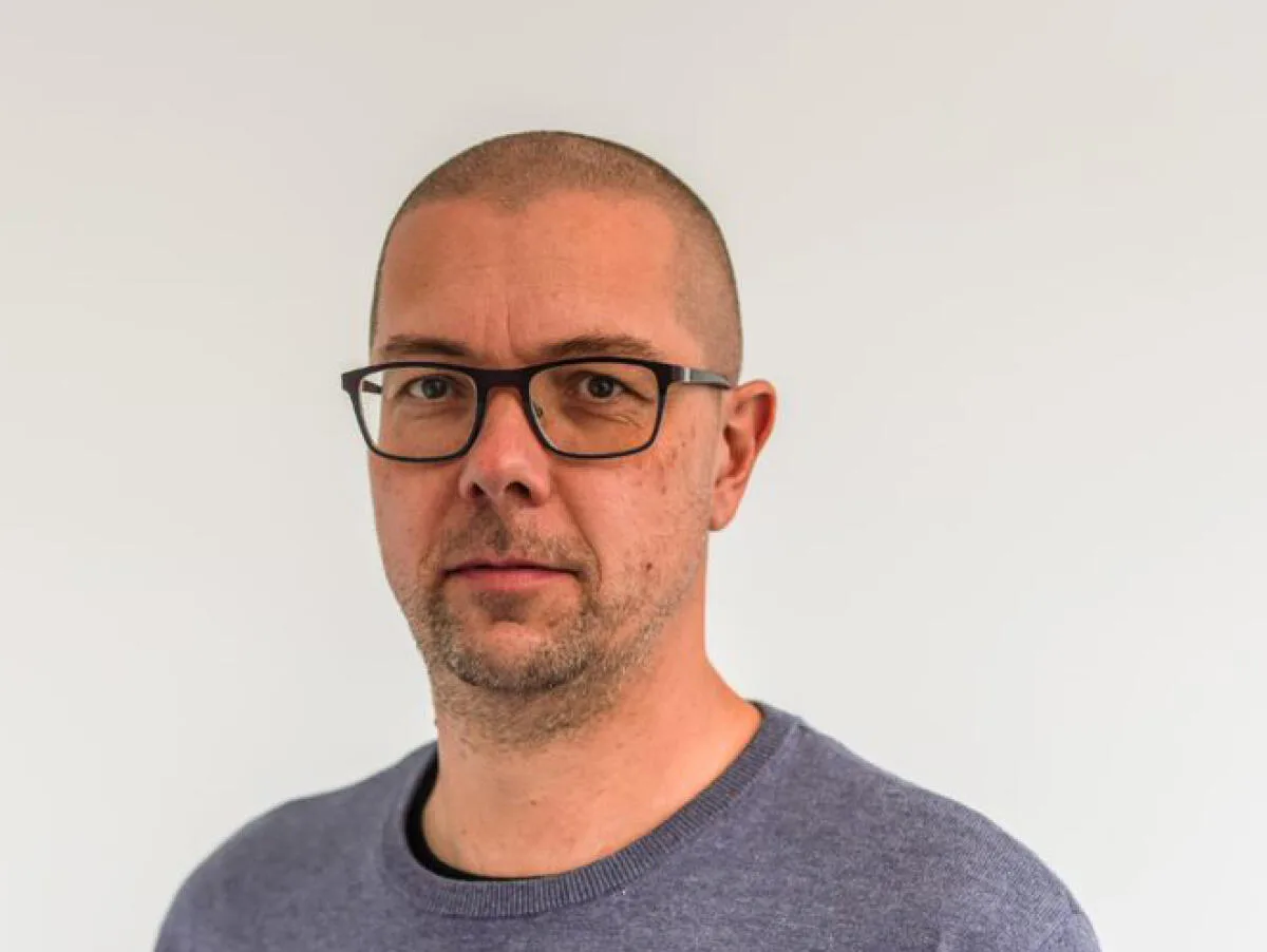 neues Element Redakteur Jens Eber.