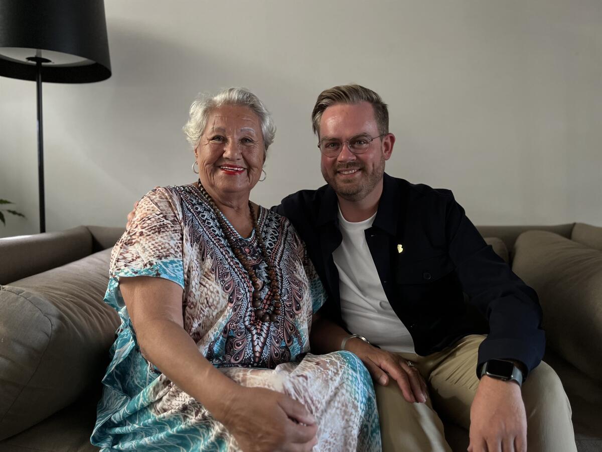 Christina Kling wurde 2002 zur Ehrenvorsitzenden des Schnaitheimer Sasse-Theaters ernannt, Benjamin Hessenauer ist seit 2018 Vorsitzender des Vereins.
