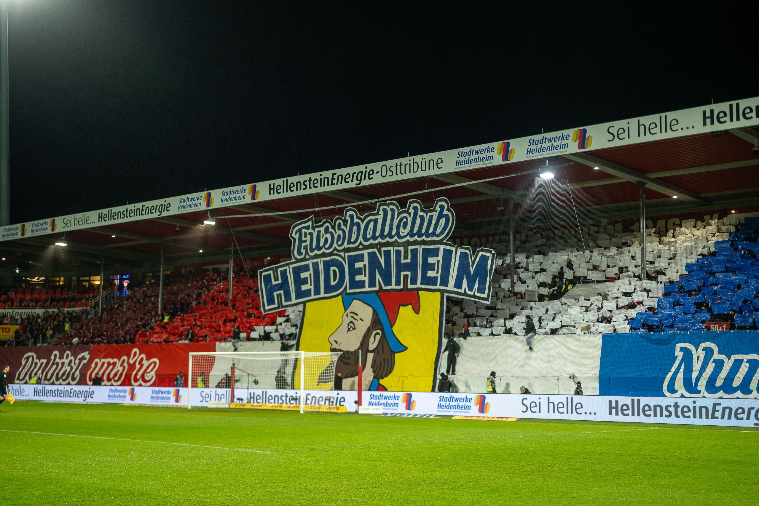 Ihre Zugehörigkeit zur Region und zum 1. FC Heidenheim zeigen die Fans regelmäßig bei den Heimspielen mit kreativen und aufwendigen Choreografien auf der Osttribüne.