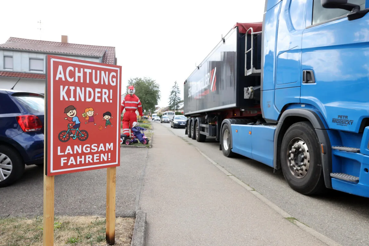 In Gussenstadt regt sich Widerstand gegen die Verkehrsbelastung.