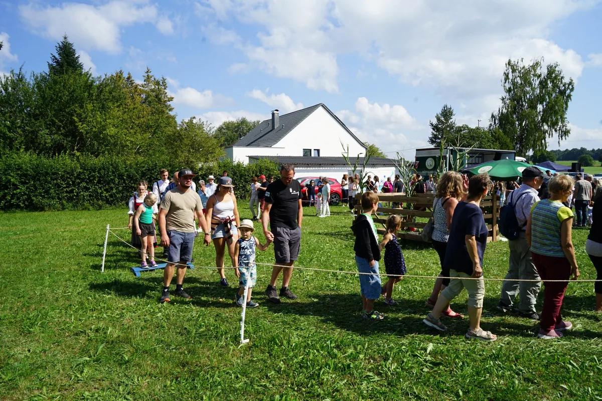 Beim Dorffest des Kleintierzuchtvereins in Zang findet auch in diesem Jahre wieder der traditionelle Hammellauf statt.