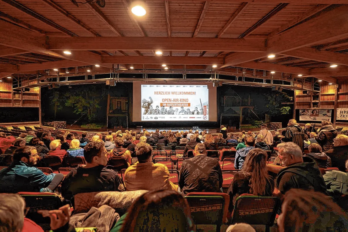 Auch in diesem Jahr findet das Open-Air-Kino wieder im Naturtheater Heidenheim statt.