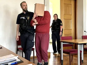 1806_Na_Urteil_je Der Haftbefehl bleibt in Kraft: Wegen der Anstiftung zum sexuellen Missbrauch von Kindern soll ein Mann aus Nattheim für mehrere Jahre ins Gefängnis.