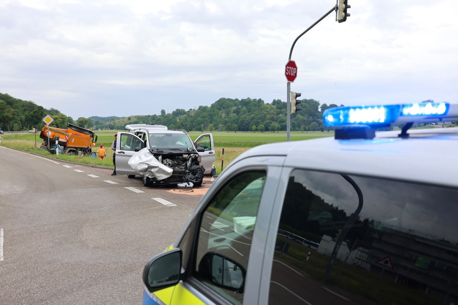 Drei Personen wurden bei einem Unfall an der B466 im Heidenheimer Westen am Dienstagvormittag verletzt. 