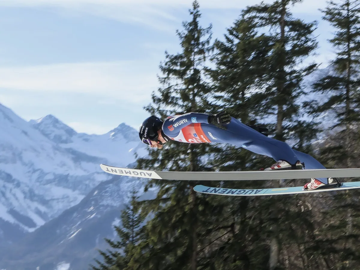 20d33c54-a966-4488-9bdf-2c4b876cc5d7 Flieg, Jan, flieg: Jan Andersen vom SC Königsbronn betreibt seit knapp 20 Jahren die Sportart Nodische Kombination, die Skisprung und Skilanglauf vereint.