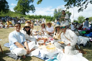 Schlossbergtafel 2026 Spezialitäten aus fünf Nationen: Das lateinamerikanische Picknick beeindruckte Festspiel-Direktor Marcus Bosch.