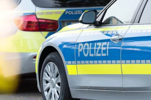 AdobeStock_214459748-scaled Zwei Polizeistreifen, Symbolfoto.