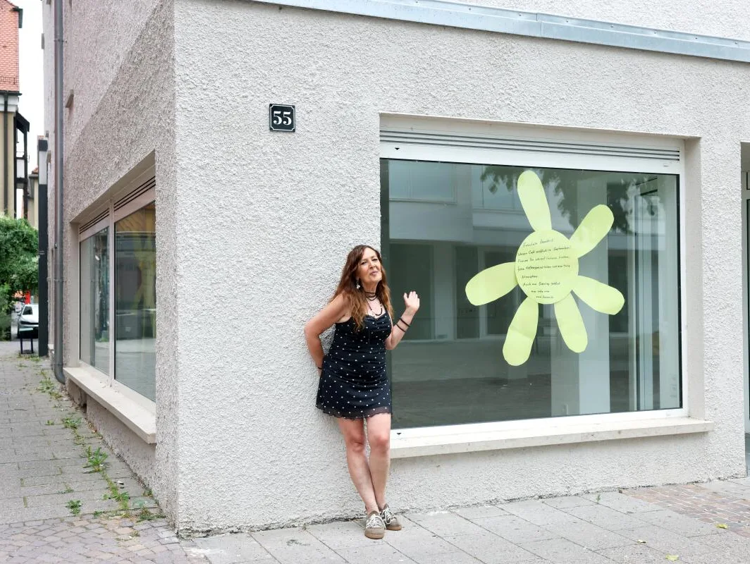 Stefanie Renner-Tausend übernimmt das Zemskis und eröffnet ein Café nebenan. Was die Ökotrophologin plant Stefanie Renner-Tausend übernimmt nicht nur das Zemski’s, sondern eröffnet nebenan in der Hauptstraße auch ein Café unter dem Namen „Fräulein Zemski“.